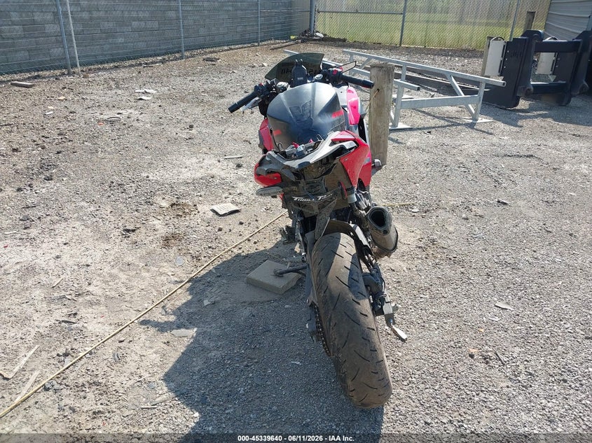 2025 Kawasaki Ninja VIN ML5EXGJ16SDA70631 IAAI salvage auction — ALL OVER, Salvage (Ohio), sold $1,500 on 2026-07-15 (photo 6)