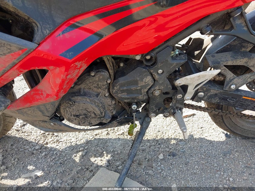 2025 Kawasaki Ninja VIN ML5EXGJ16SDA70631 IAAI salvage auction — ALL OVER, Salvage (Ohio), sold $1,500 on 2026-07-15 (photo 9)
