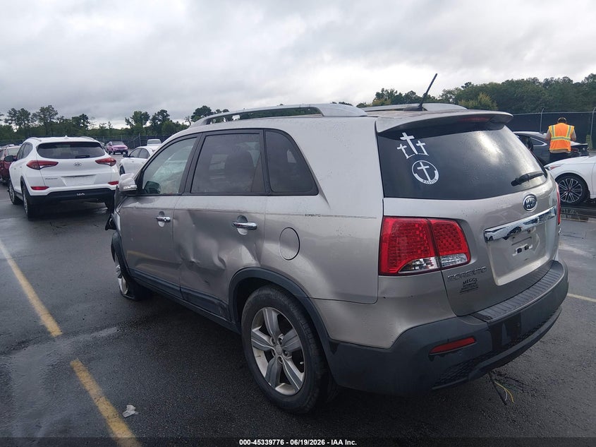 2013 Kia Sorento VIN 5XYKU4A24DG380139 IAAI salvage auction — FRONT END, Salvage Title, sold $350 on 2026-07-29 (photo 3)