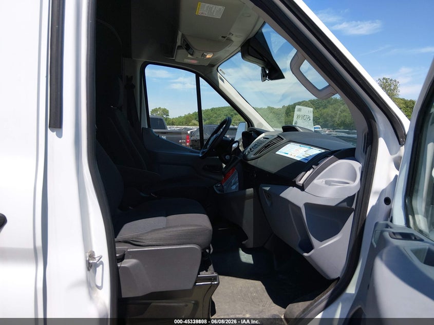 2019 Ford Transit-350 VIN 1FTBW2XMXKKA94939 IAAI salvage auction — NORMAL WEAR, Sf97 (New Jersey), sold $14,600 on 2026-07-21 (photo 5)