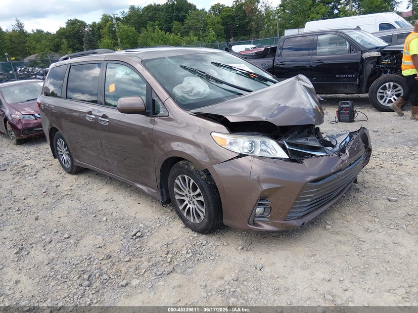 2020 Toyota Sienna VIN 5TDYZ3DC2LS080188 IAAI salvage auction — FRONT END, Salvage (West Virginia), sold $25 on 2026-07-29 (photo 1)