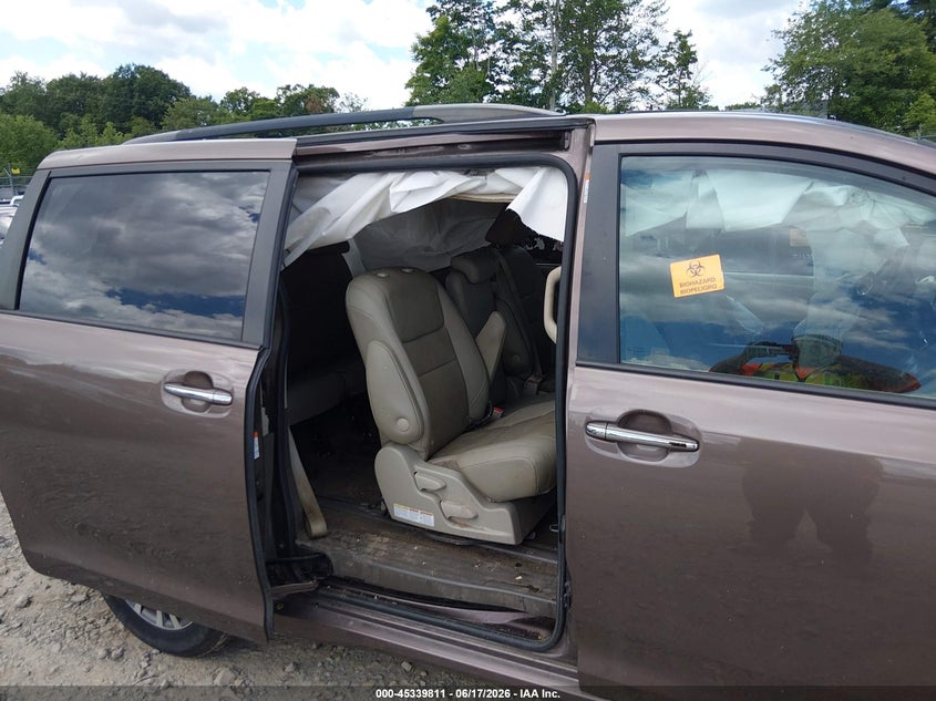 2020 Toyota Sienna VIN 5TDYZ3DC2LS080188 IAAI salvage auction — FRONT END, Salvage (West Virginia), sold $25 on 2026-07-29 (photo 8)