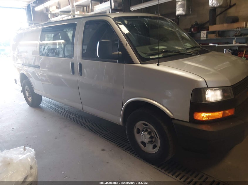 2018 Chevrolet Express 3500 VIN 1GCZGHFP8J1341924 IAAI salvage auction — NORMAL WEAR, SF97 (Rhode Island), sold $17,400 on 2026-07-31 (photo 1)