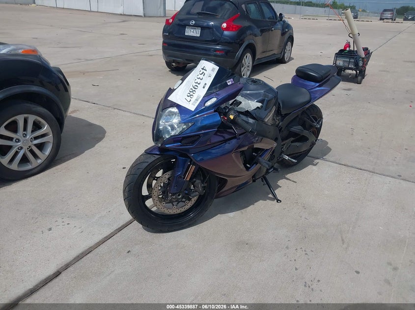 2007 Suzuki Gsx-r750 VIN JS1GR7KA772106327 IAAI salvage auction — REAR END, Salvage (Texas), sold $1,825 on 2026-07-08 (photo 2)