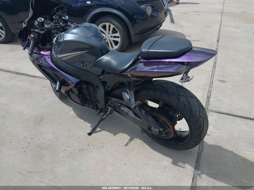 2007 Suzuki Gsx-r750 VIN JS1GR7KA772106327 IAAI salvage auction — REAR END, Salvage (Texas), sold $1,825 on 2026-07-08 (photo 3)