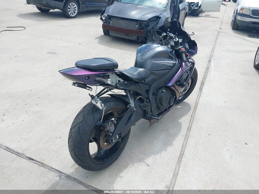 2007 Suzuki Gsx-r750 VIN JS1GR7KA772106327 IAAI salvage auction — REAR END, Salvage (Texas), sold $1,825 on 2026-07-08 (photo 4)