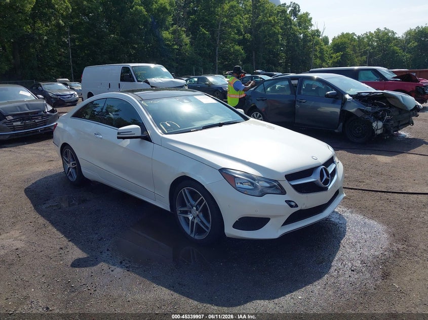 2015 Mercedes-benz E-klasse VIN WDDKJ6FB8FF294860 IAAI salvage auction — RIGHT FRONT, Salvage - Greater Than 75% (Maryland), sold $1,900 on 2026-07-15 (photo 1)