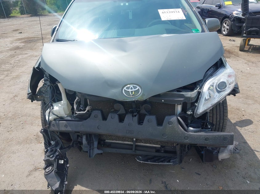 2014 Toyota Sienna VIN 5TDYK3DC2ES459649 IAAI salvage auction — FRONT END, Salvage (Virginia), sold $1,650 on 2026-07-14 (photo 6)