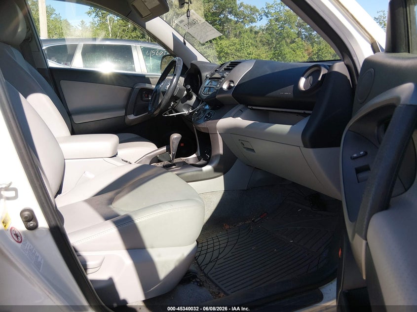 2008 Toyota Rav 4 VIN JTMBK31V885055065 IAAI salvage auction — NORMAL WEAR, Clear (Massachusetts), sold $775 on 2026-07-08 (photo 5)
