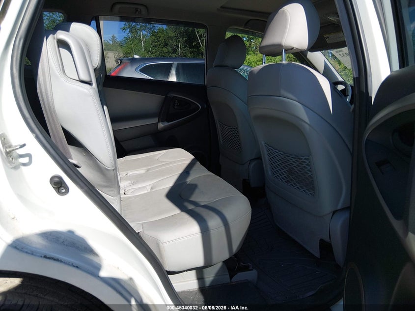 2008 Toyota Rav 4 VIN JTMBK31V885055065 IAAI salvage auction — NORMAL WEAR, Clear (Massachusetts), sold $775 on 2026-07-08 (photo 8)