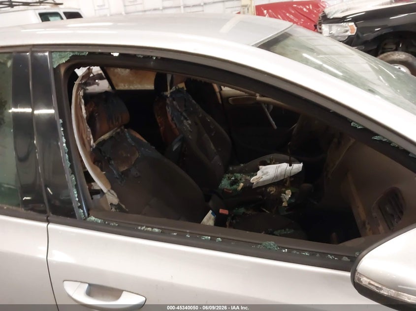 2012 Volkswagen Golf VIN WVWDB7AJ9CW007686 IAAI salvage auction — Burn Interior, Salvage (Oregon), sold $275 on 2026-08-06 (photo 6)