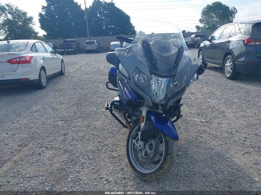 2016 BMW R 1200 VIN WB10A1308GZ194407 IAAI salvage auction — LEFT FRONT, Salvage (Missouri), sold $5,400 on 2026-07-07 (photo 5)