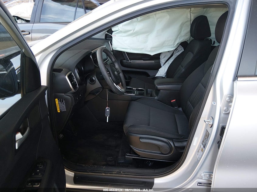 2021 Kia Sportage VIN KNDPM3AC3M7891847 IAAI salvage auction — SIDE, Salvage Title, sold $3,300 on 2026-07-21 (photo 5)
