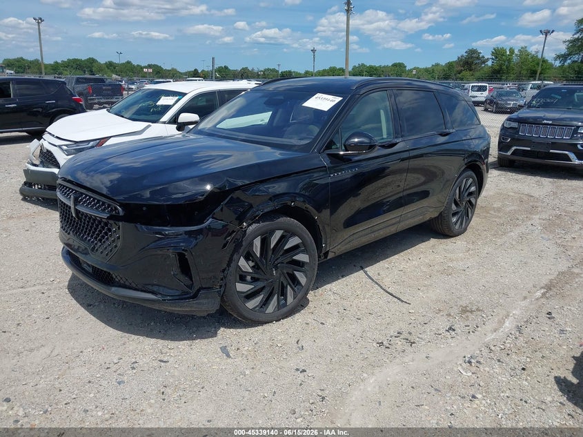 2025 Lincoln Nautilus VIN 5LMPJ8KA2SJ966890 IAAI salvage auction — LEFT FRONT, Salvage (Illinois), sold $22,600 on 2026-07-30 (photo 2)
