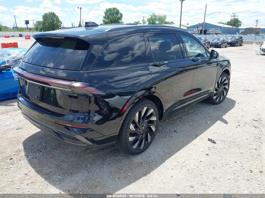 2025 Lincoln Nautilus VIN 5LMPJ8KA2SJ966890 IAAI salvage auction — LEFT FRONT, Salvage (Illinois), sold $22,600 on 2026-07-30 (photo 4)