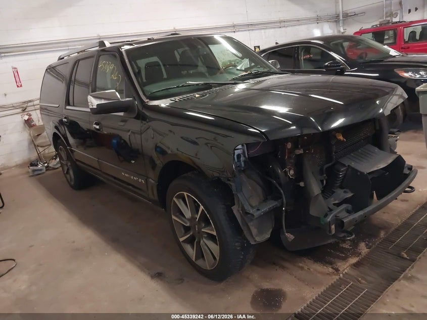 2016 Lincoln Navigator VIN 5LMJJ3LT1GEL06266 IAAI salvage auction — FRONT END, Salvage (Minnesota), sold $4,700 on 2026-07-29 (photo 1)