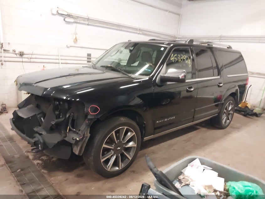 2016 Lincoln Navigator VIN 5LMJJ3LT1GEL06266 IAAI salvage auction — FRONT END, Salvage (Minnesota), sold $4,700 on 2026-07-29 (photo 2)