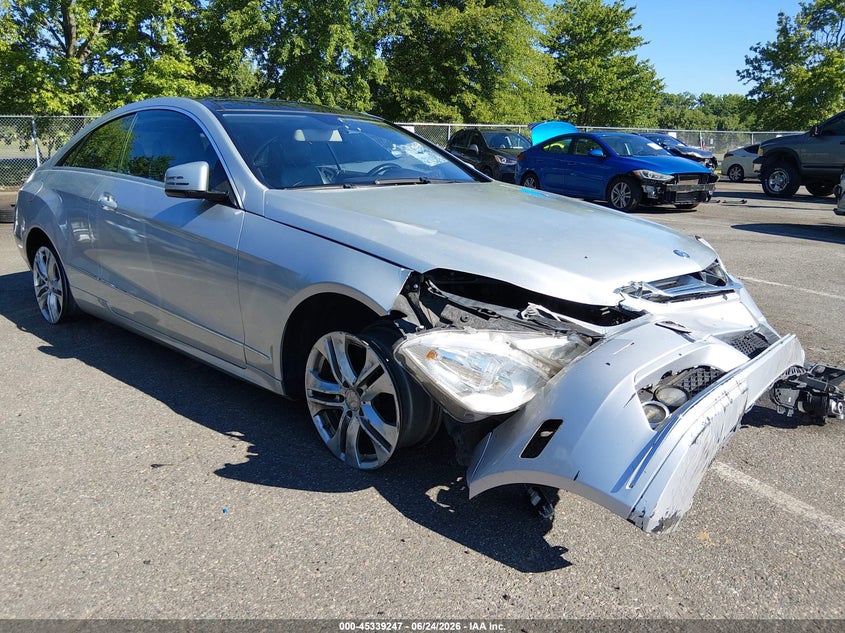2011 Mercedes-benz E-class VIN WDDKJ5GB7BF087833 IAAI salvage auction — NORMAL WEAR, Clear (New Jersey), sold $600 on 2026-07-20 (photo 1)