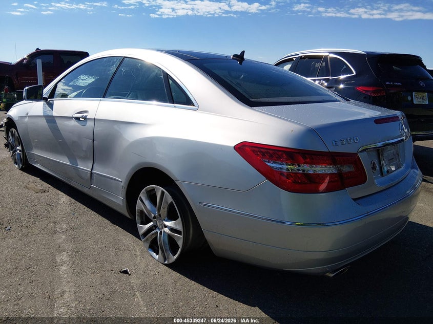 2011 Mercedes-benz E-class VIN WDDKJ5GB7BF087833 IAAI salvage auction — NORMAL WEAR, Clear (New Jersey), sold $600 on 2026-07-20 (photo 3)