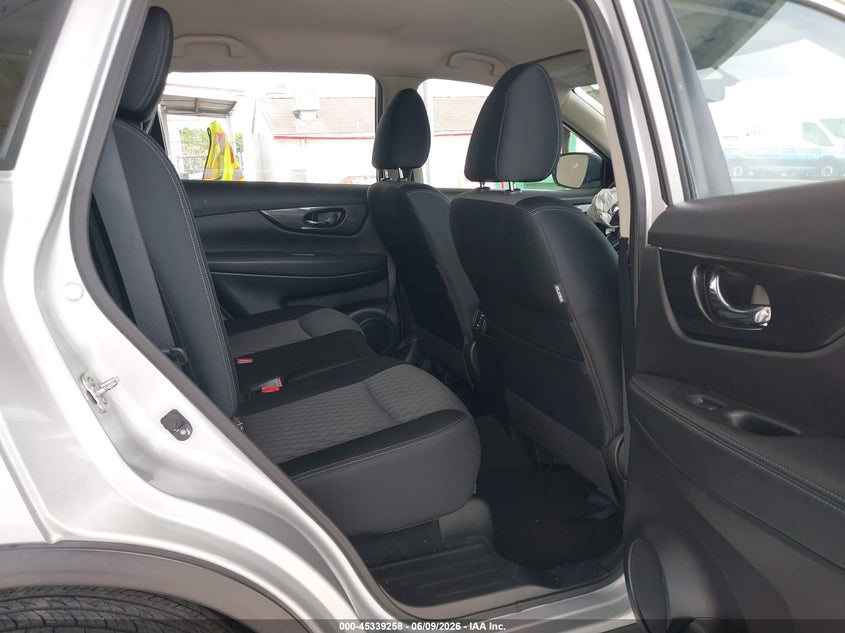 2017 Nissan Rogue VIN JN8AT2MV3HW260239 IAAI salvage auction — RIGHT FRONT, Rebuildable (Florida), sold $575 on 2026-07-22 (photo 8)