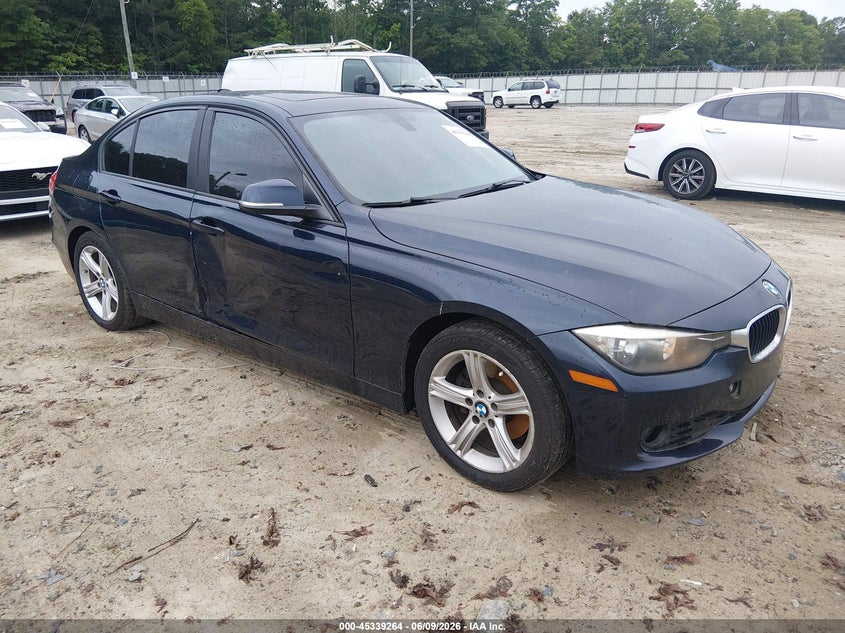 2015 BMW 3er VIN WBA3B1G58FNT05835 IAAI salvage auction — NORMAL WEAR, Salvage Title, sold $600 on 2026-07-09 (photo 1)