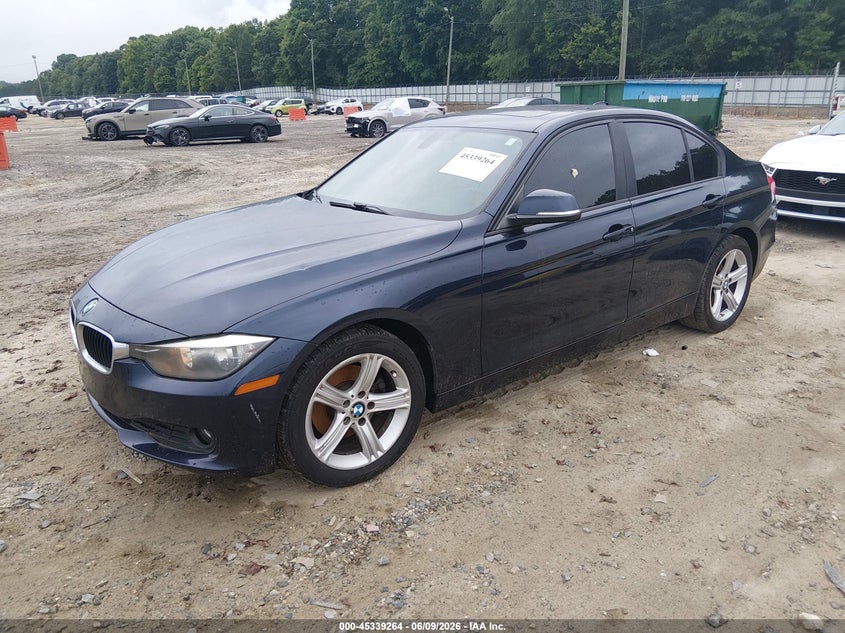 2015 BMW 3er VIN WBA3B1G58FNT05835 IAAI salvage auction — NORMAL WEAR, Salvage Title, sold $600 on 2026-07-09 (photo 2)