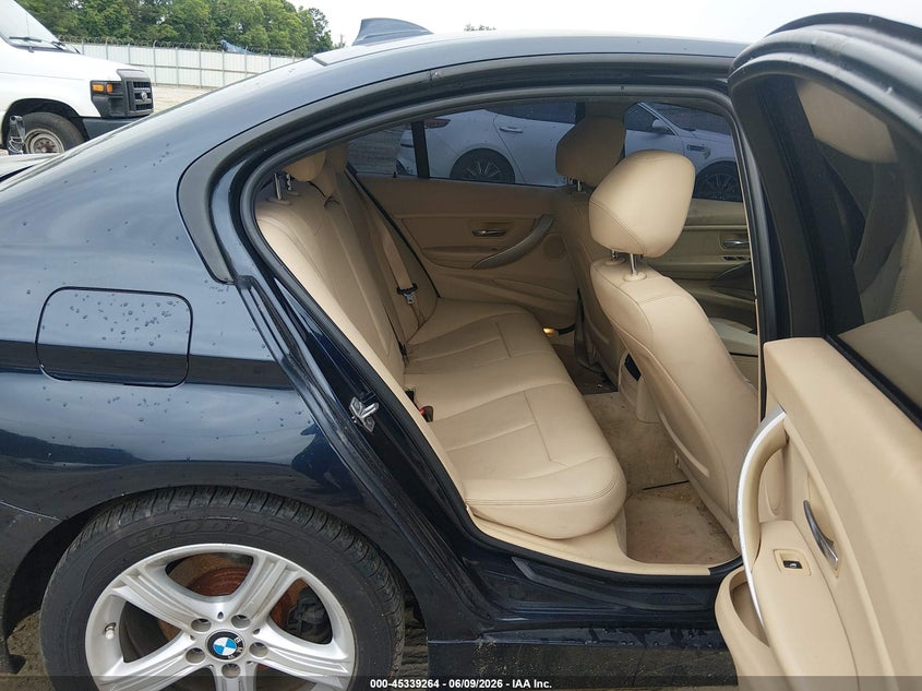 2015 BMW 3er VIN WBA3B1G58FNT05835 IAAI salvage auction — NORMAL WEAR, Salvage Title, sold $600 on 2026-07-09 (photo 8)
