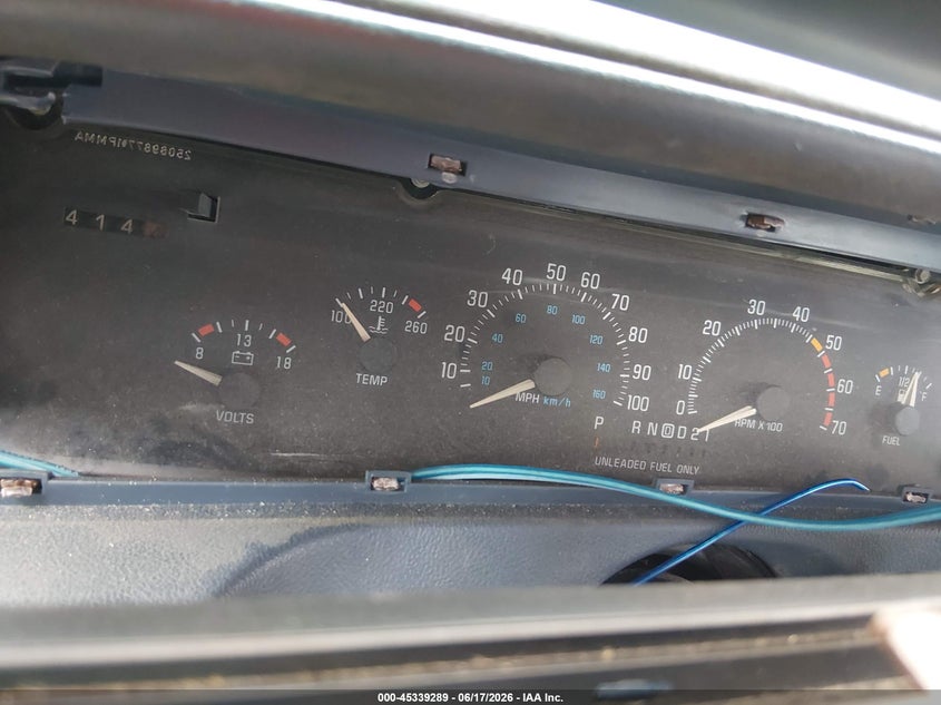 1992 Buick Roadmaster VIN 1G4BN5373NR468318 IAAI salvage auction — BIOHAZARD/CHEMICAL, Salvage (Alabama), sold $325 on 2026-07-12 (photo 7)