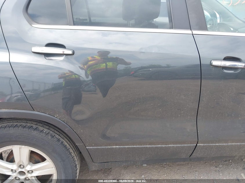 2018 Chevrolet Trax VIN KL7CJLSB5JB683603 IAAI salvage auction — NORMAL WEAR, Salvage Title, sold $1,525 on 2026-07-14 (photo 6)