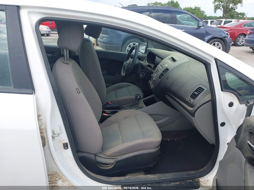 2014 Kia Forte VIN KNAFX4A6XE5134246 IAAI salvage auction — RIGHT FRONT, Salvage (Iowa), sold $725 on 2026-08-02 (photo 5)