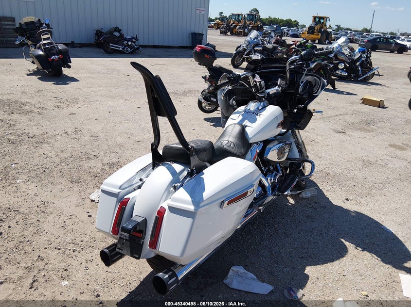 2024 Harley-davidson Road glide VIN 1HD1KH717RB655851 IAAI salvage auction — ROLLOVER, Salvage (Texas), sold $7,650 on 2026-08-18 (photo 4)