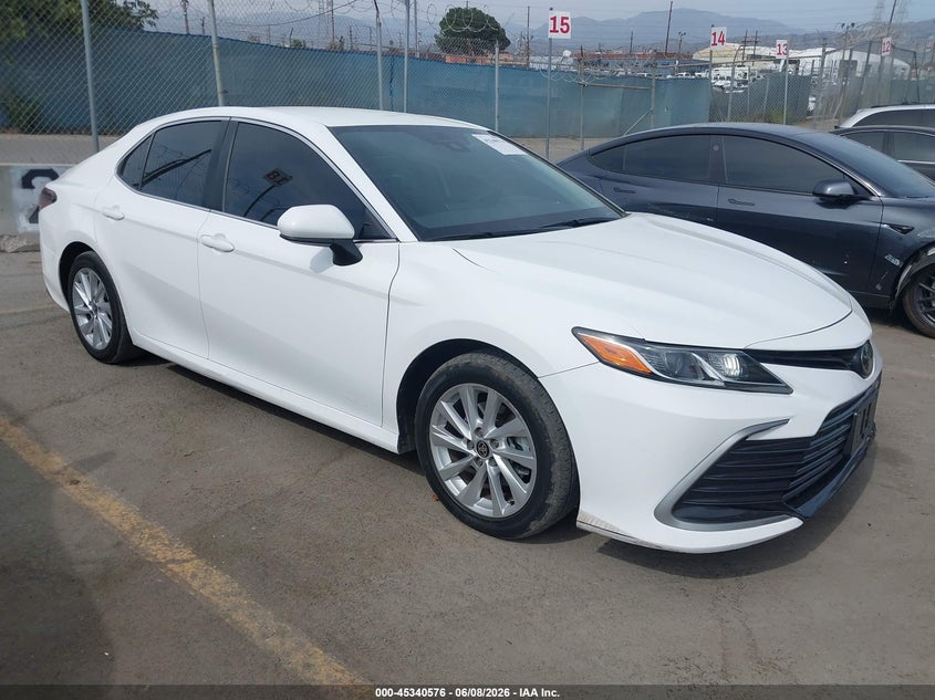 2022 Toyota Camry VIN 4T1C11AK6NU498751 IAAI salvage auction — REPOSSESSION, Salvage Title, sold $9,900 on 2026-07-10 (photo 1)