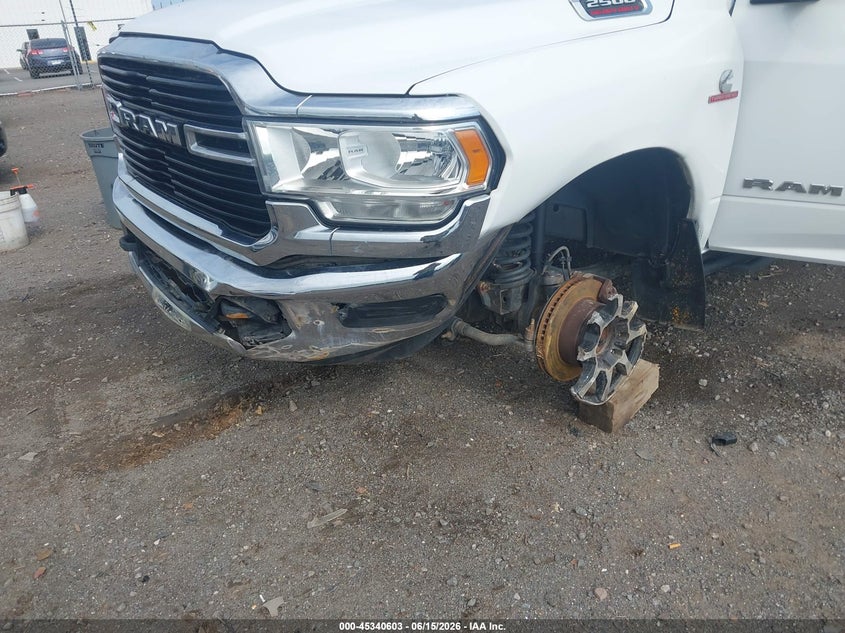 2019 Ram 2500 VIN 3C6UR5DL9KG620912 IAAI salvage auction — WATER/FLOOD, Salvage Title, sold $6,700 on 2026-07-29 (photo 6)