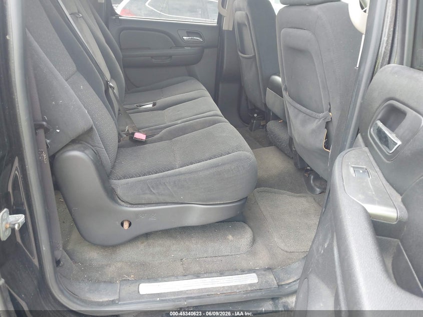 2007 Chevrolet Suburban 1500 VIN 1GNFK16387J201667 IAAI salvage auction — NORMAL WEAR, Original (Ohio), sold $800 on 2026-07-08 (photo 8)
