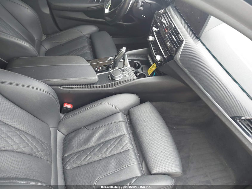 2021 BMW 5er VIN WBA73BJ05MCG15213 IAAI salvage auction — FRONT & REAR, Salvage Title, sold $17,300 on 2026-07-30 (photo 5)