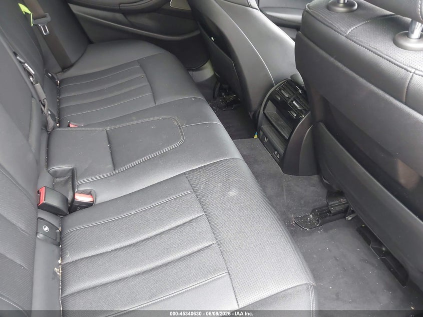 2021 BMW 5er VIN WBA73BJ05MCG15213 IAAI salvage auction — FRONT & REAR, Salvage Title, sold $17,300 on 2026-07-30 (photo 8)