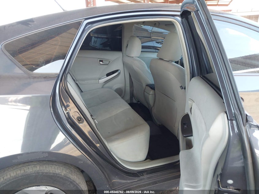 2013 Toyota Prius VIN JTDKN3DU2D1672781 IAAI salvage auction — NORMAL WEAR, Salvage Title, sold $2,400 on 2026-07-07 (photo 8)