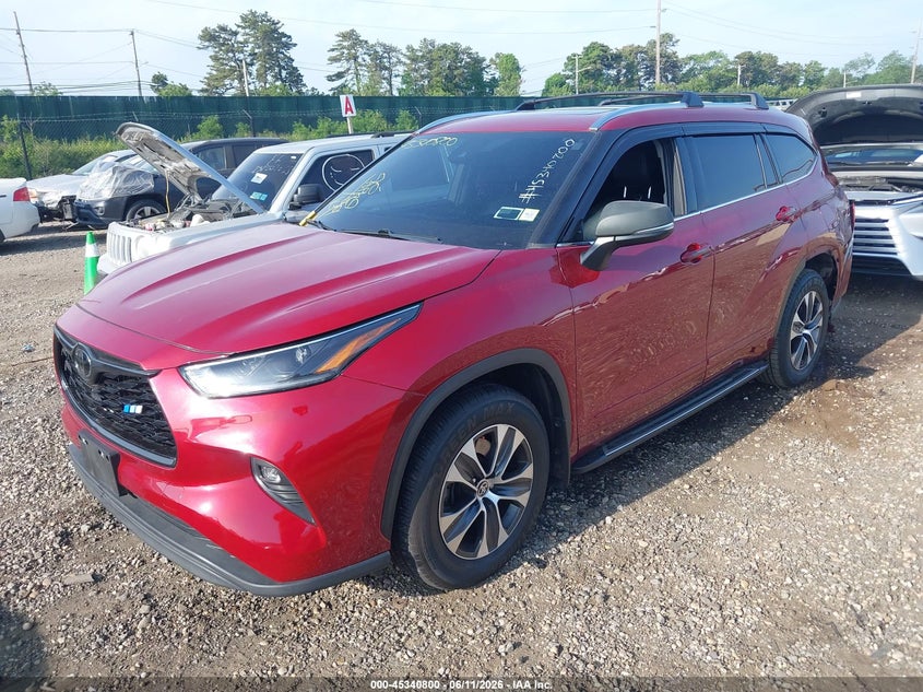 2021 Toyota Highlander VIN 5TDHZRBH7MS078245 IAAI salvage auction — REAR END, Mv-907A (New York), sold $15,650 on 2026-07-07 (photo 2)
