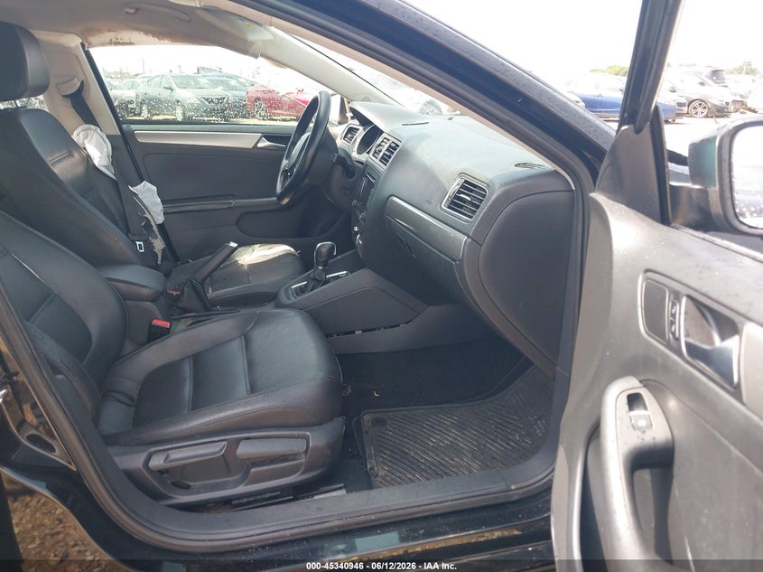 2015 Volkswagen Jetta VIN 3VWD07AJ7FM300431 IAAI salvage auction — SIDE, Salvage Title, sold $500 on 2026-07-28 (photo 5)