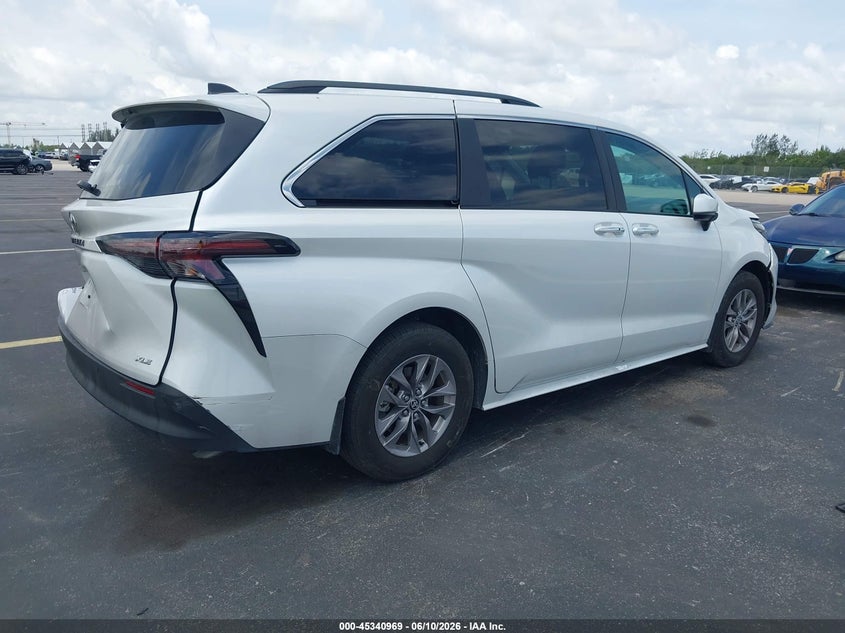 2025 Toyota Sienna VIN 5TDYRKEC8SS274439 IAAI salvage auction — FRONT & REAR, Salvage Title, sold $19,950 on 2026-07-23 (photo 4)