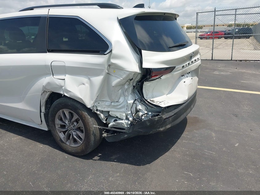 2025 Toyota Sienna VIN 5TDYRKEC8SS274439 IAAI salvage auction — FRONT & REAR, Salvage Title, sold $19,950 on 2026-07-23 (photo 6)