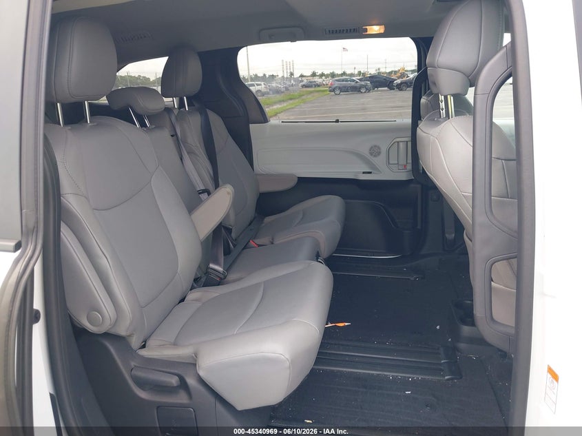 2025 Toyota Sienna VIN 5TDYRKEC8SS274439 IAAI salvage auction — FRONT & REAR, Salvage Title, sold $19,950 on 2026-07-23 (photo 8)