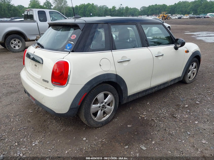 2016 Mini Hardtop VIN WMWXU1C50G2D12821 IAAI salvage auction — NORMAL WEAR, Clear (New Jersey), sold $1,400 on 2026-07-07 (photo 4)