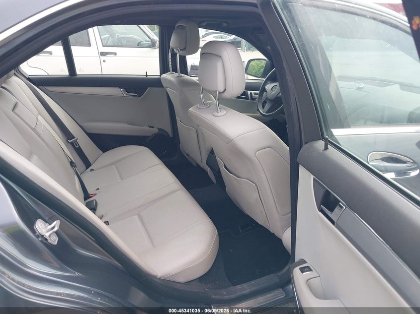 2009 Mercedes-benz C class VIN WDDGF54X59R080010 IAAI salvage auction — NORMAL WEAR, Clear (Maryland), sold $1,275 on 2026-07-09 (photo 8)
