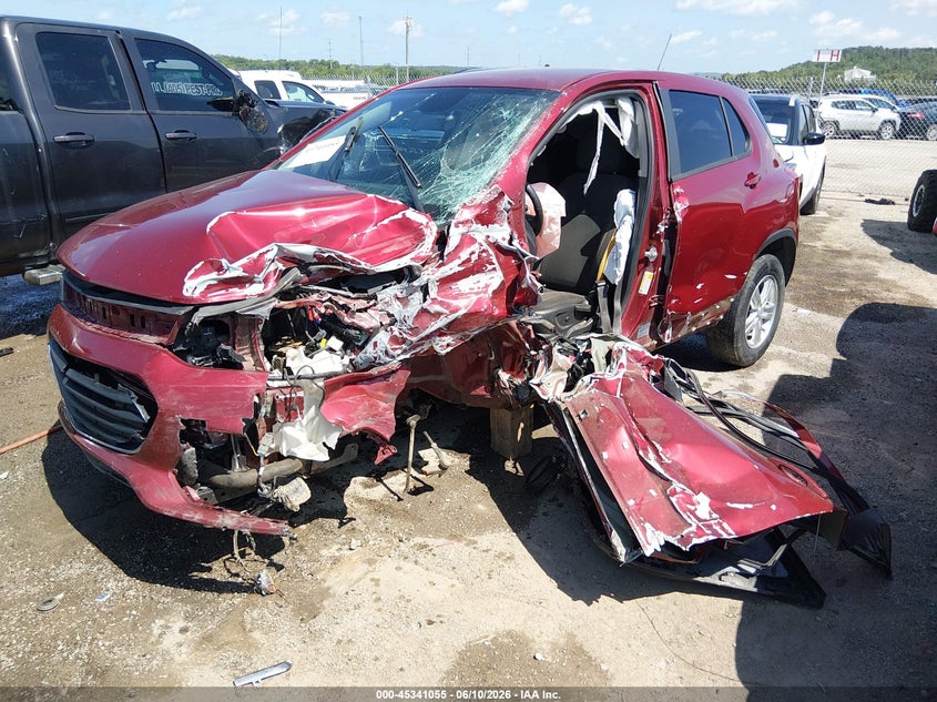 2021 Chevrolet Trax VIN KL7CJKSB4MB323298 IAAI salvage auction — LEFT SIDE, Salvage (Oklahoma), sold $450 on 2026-07-21 (photo 2)