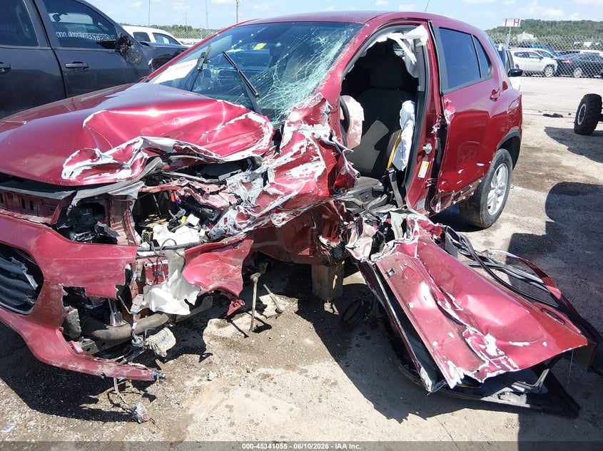 2021 Chevrolet Trax VIN KL7CJKSB4MB323298 IAAI salvage auction — LEFT SIDE, Salvage (Oklahoma), sold $450 on 2026-07-21 (photo 6)