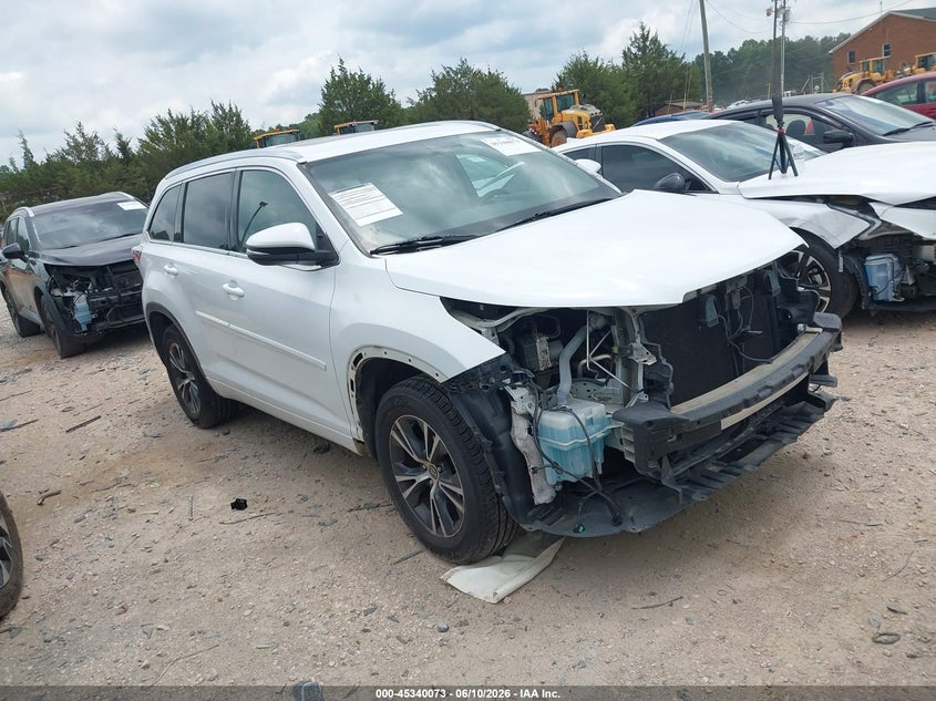 2016 Toyota Highlander VIN 5TDKKRFH3GS138241 IAAI salvage auction — FRONT END, Salvage Title, sold $7,000 on 2026-07-31 (photo 1)