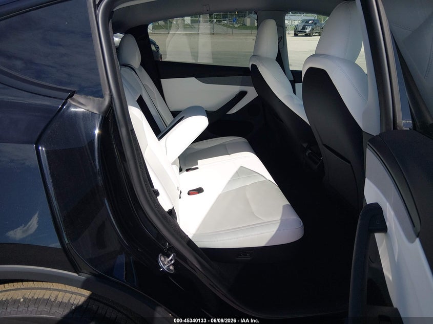 2026 Tesla Model y VIN 7SAYGDEE7TA622045 IAAI salvage auction — LEFT FRONT, Salvage (Illinois), sold $27,000 on 2026-07-23 (photo 8)