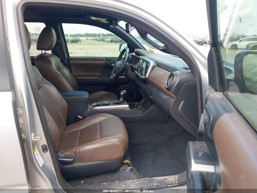 2017 Toyota Tacoma VIN 5TFGZ5AN7HX061716 IAAI salvage auction — ENGINE DAMAGE, Original (Texas), sold $11,000 on 2026-07-27 (photo 5)