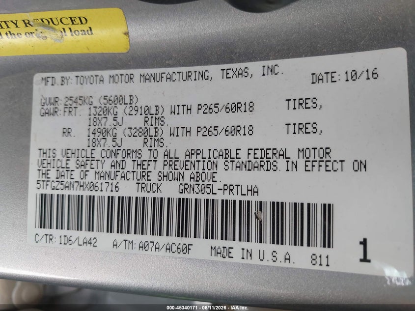 2017 Toyota Tacoma VIN 5TFGZ5AN7HX061716 IAAI salvage auction — ENGINE DAMAGE, Original (Texas), sold $11,000 on 2026-07-27 (photo 9)
